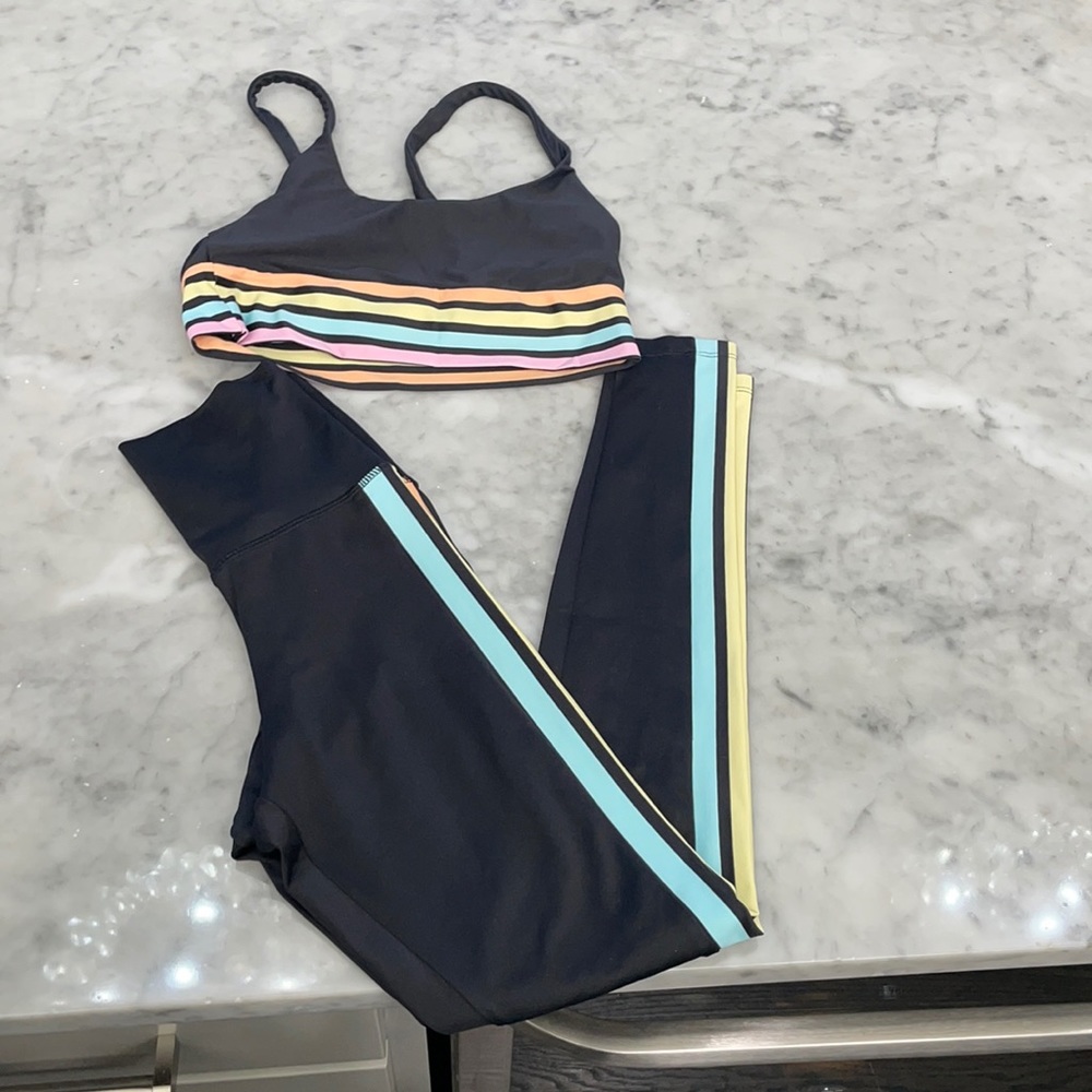Beach Riot Set - Leggings and matching Top Size Small for both.